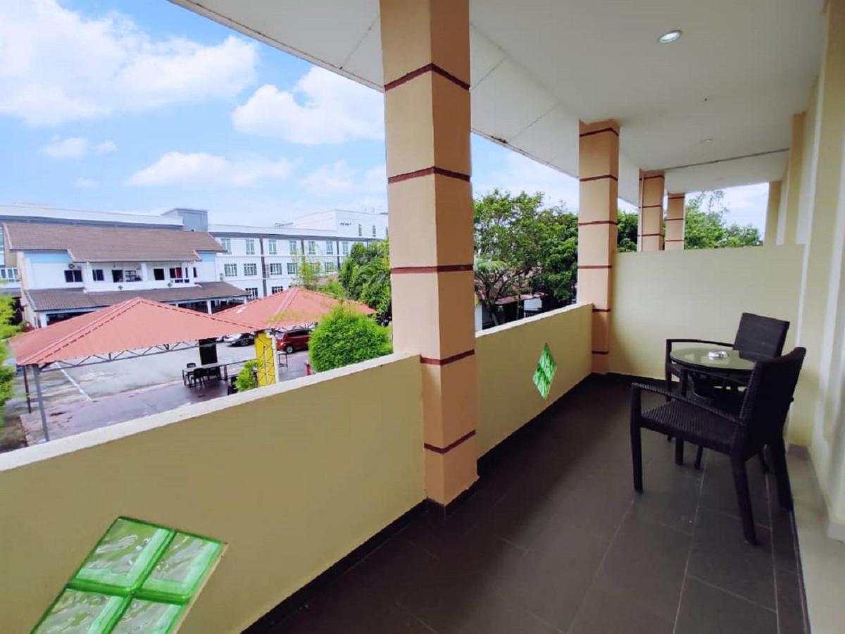 Adina Drive-In Motel Cenang - Managed By Shell Out Resort Pantai Cenang  Bagian luar foto