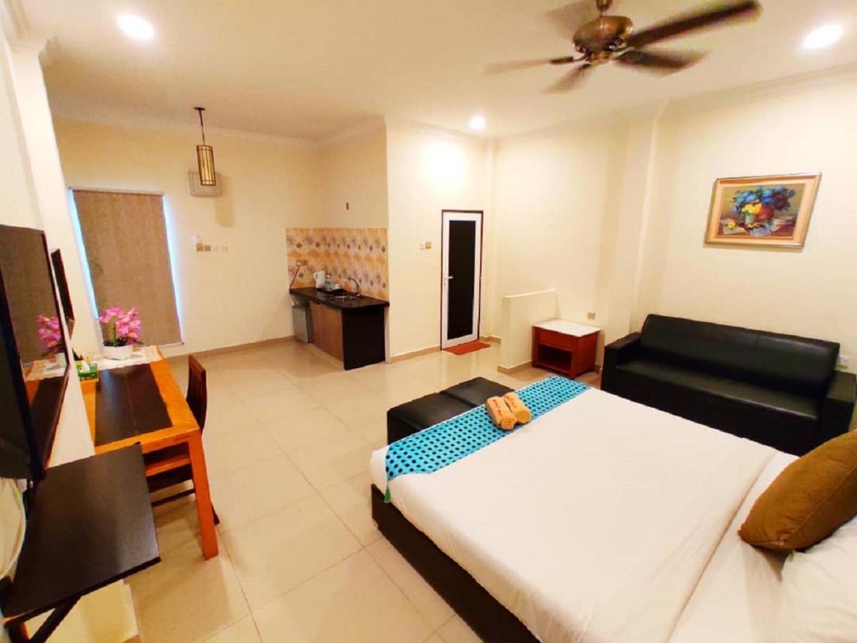 Adina Drive-In Motel Cenang - Managed By Shell Out Resort Pantai Cenang  Bagian luar foto