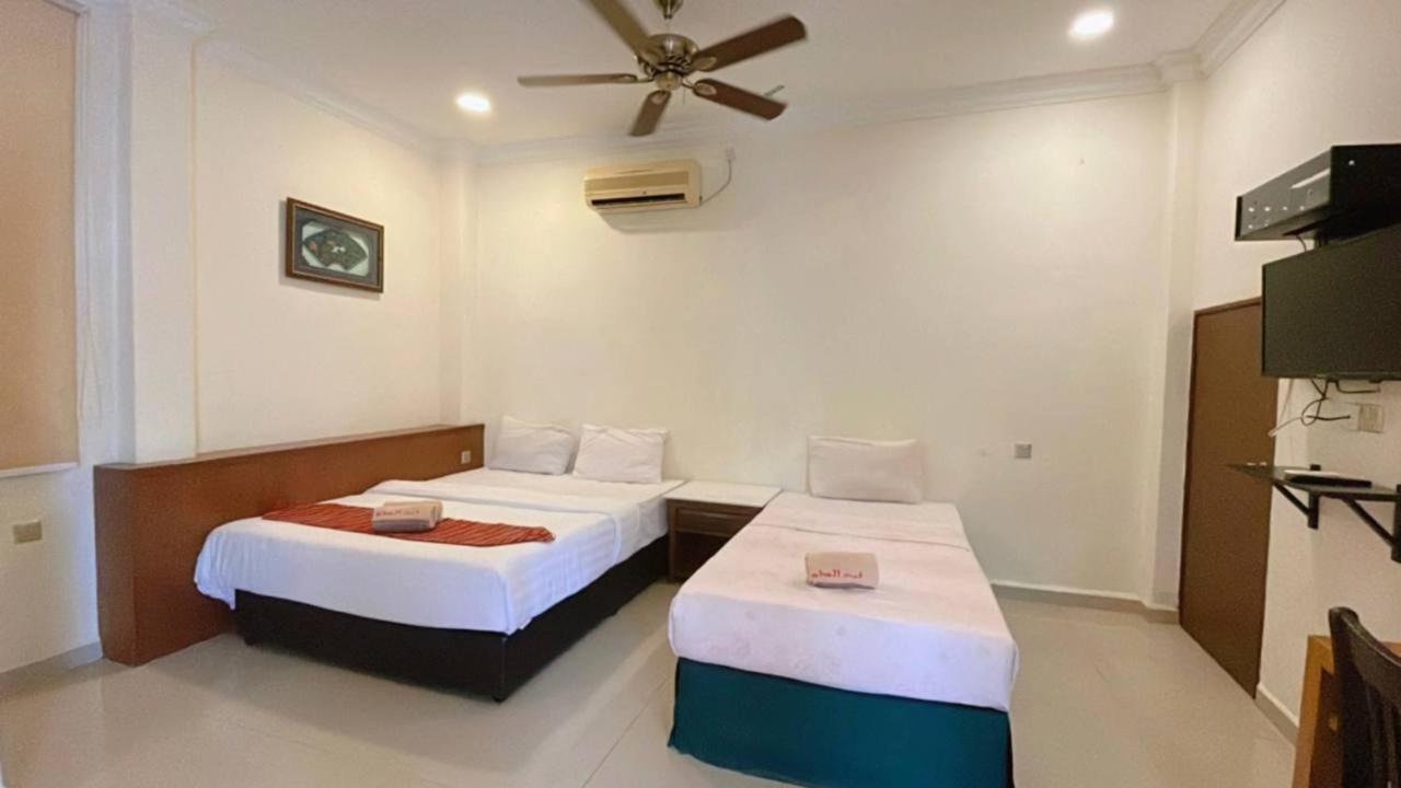 Adina Drive-In Motel Cenang - Managed By Shell Out Resort Pantai Cenang  Bagian luar foto