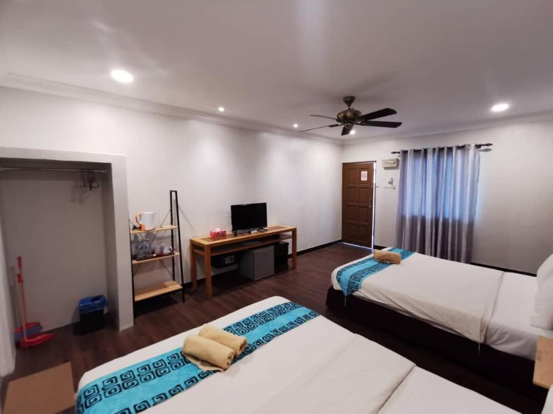 Adina Drive-In Motel Cenang - Managed By Shell Out Resort Pantai Cenang  Bagian luar foto