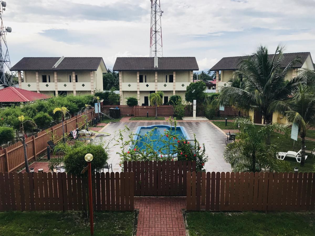 Adina Drive-In Motel Cenang - Managed By Shell Out Resort Pantai Cenang  Bagian luar foto