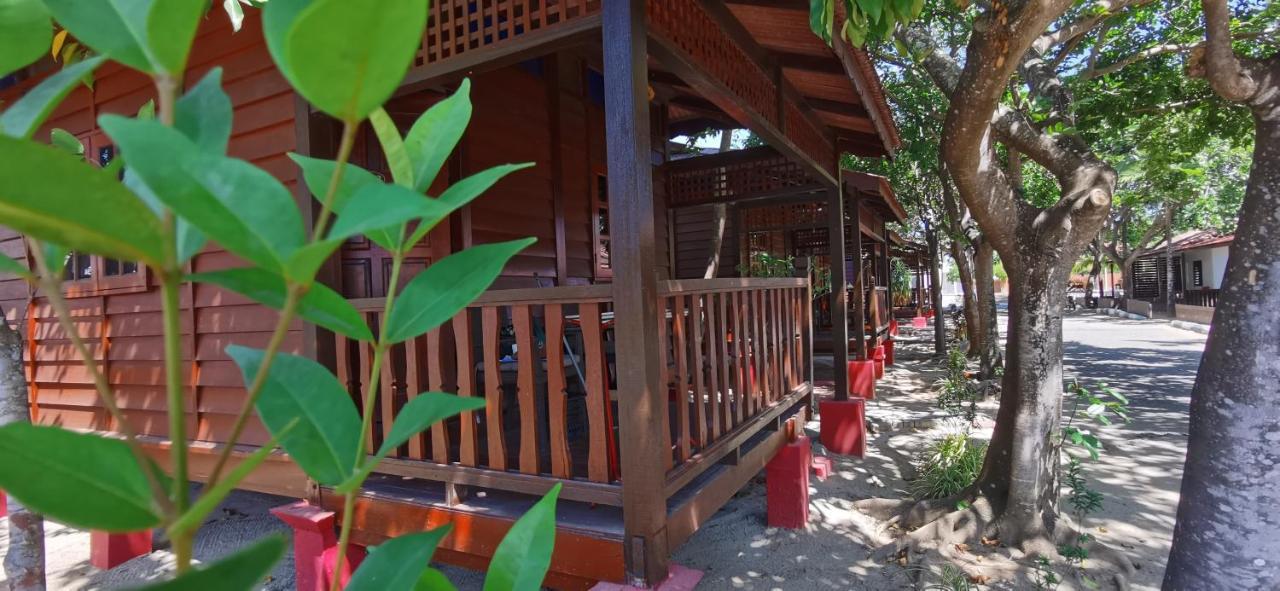 Adina Drive-In Motel Cenang - Managed By Shell Out Resort Pantai Cenang  Bagian luar foto